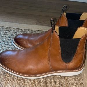 Cole Haan GrandOs "Chelsea"
Chukka Boots